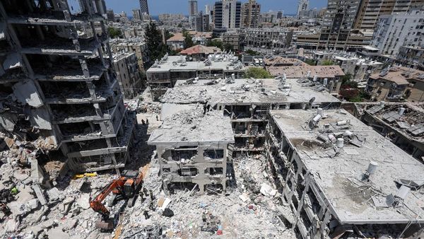 Rentetan Rudal Iran Sukses Hancurkan Kota-kota Israel