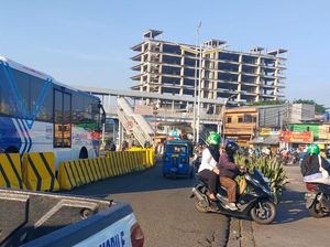 50 Motor Lawan Arah di Otista Jaktim Tak Sadar Ditilang E-TLE Mobil