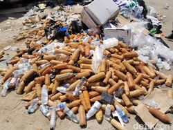 Botol Air Zamzam Dilarang Masuk Koper, Lalu Ke Mana Muaranya?