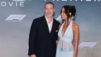 Brad Pitt Sibuk Kencan di Tengah Upaya Anak-Anak Buang Nama Pitt