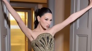 7 Pesona Alyssa Daguise di Acara Resepsi-After Party, Cantik Bak Barbie Hidup