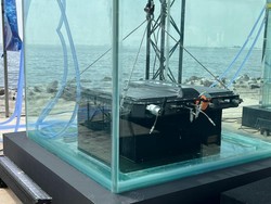 Uji Ketahanan, Baterai Mobil Chery Direndam Air Laut 48 Jam!