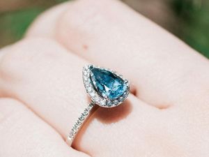 Sejarah Batu Blue Safir Beserta Ciri hingga Kisaran Harganya Sejarah Batu Blue Safir Beserta Ciri hingga Kisaran Harganya