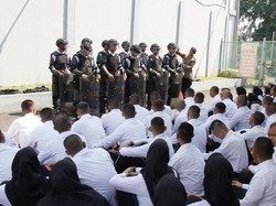 Brimob Polda Metro Latih CPNS Lapas Cipinang dalam Penanganan Kerusuhan