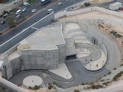 Kemenlu Israel Minta Warganya Main Aplikasi Kencan di Bunker