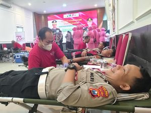 Donor Darah Semarakkan Perayaan HUT Bhayangkara ke-79 di Polres Ponorogo Donor Darah Semarakkan Perayaan HUT Bhayangkara ke-79 di Polres Ponorogo