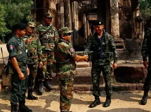Sengketa Memanas, Thailand dan Kamboja Saling Gertak Sengketa Memanas, Thailand dan Kamboja Saling Gertak