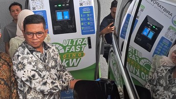 Andra Soni Dukung Transisi Kendaraan Listrik di Banten Meski Kurangi PAD