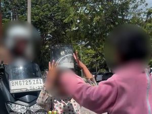 Video Viral Ibu Antar Anak Mengemis, Pekanbaru Bukan Lagi Kota Layak Anak Video Viral Ibu Antar Anak Mengemis, Pekanbaru Bukan Lagi Kota Layak Anak