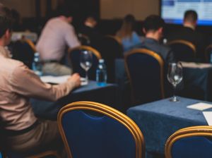 Beda dengan Dedi Mulyadi, Walkot Bandung Bolehkan ASN Rapat di Hotel Beda dengan Dedi Mulyadi, Walkot Bandung Bolehkan ASN Rapat di Hotel