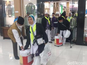 Kepulangan 10 Jemaah Haji Embarkasi Solo Tertunda gegara Sakit Kepulangan 10 Jemaah Haji Embarkasi Solo Tertunda gegara Sakit