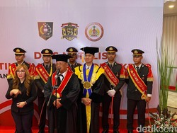 351 Perwira Wisuda S1-S3, Kapolri Tekankan Integritas Melayani Masyarakat