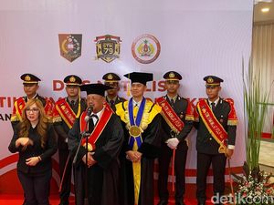 351 Perwira Wisuda S1-S3, Kapolri Tekankan Integritas Melayani Masyarakat 351 Perwira Wisuda S1-S3, Kapolri Tekankan Integritas Melayani Masyarakat