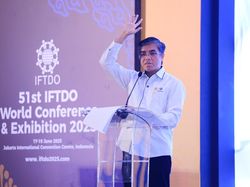 Menaker Dorong Transformasi Ketenagakerjaan Berpusat di Manusia