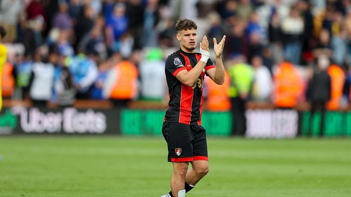Milos Kerkez BOURNEMOUTH, ENGLAND - MAY 25: Milos Kerkez of Bournemouth after his sides 2-0 win during the Premier League match between AFC Bournemouth and Leicester City FC at Vitality Stadium on May 25, 2025 in Bournemouth, England. (Photo by Robin Jones - AFC Bournemouth/AFC Bournemouth via Getty Images)