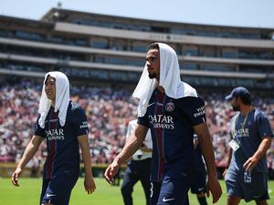 Tanding Jam 12 Siang-Rumput Seret, Piala Dunia Antarklub Tuai Kritikan