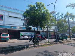 Dishub Tegur Keras Pengunjung RSCM Praya agar Tak Parkir Sembarangan