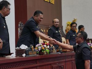 4 Fraksi DPRD Gianyar Sampaikan PU atas LPJ APBD 2024 4 Fraksi DPRD Gianyar Sampaikan PU atas LPJ APBD 2024