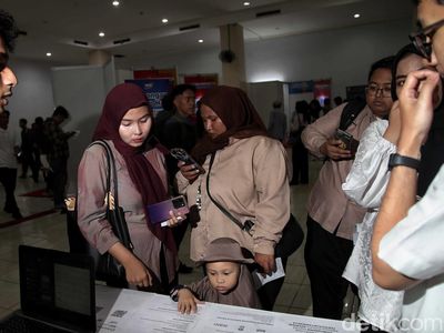 Pencari Kerja Antusias Serbu Job Fair di Koja