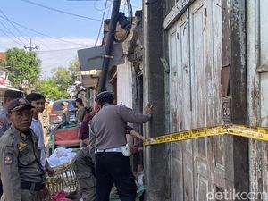 Bangunan di Surabaya Diserobot Preman Berkedok Ormas Disegel Polisi Bangunan di Surabaya Diserobot Preman Berkedok Ormas Disegel Polisi