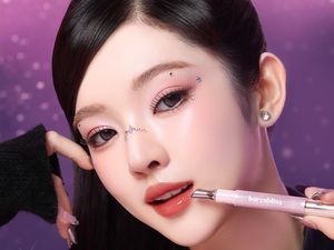 5 Rekomendasi Lip Glaze di Bawah Rp 100 Ribu, Bikin Bibir Gelap Jadi Glowing 5 Rekomendasi Lip Glaze di Bawah Rp 100 Ribu, Bikin Bibir Gelap Jadi Glowing