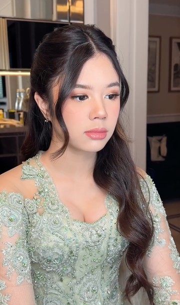Pesona Shafeea Ahmad Putri Cantik Mulan Jameela di Pernikahan Al Ghazali