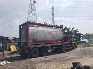 5 Pekerja Cuci Truk di Krian Sidoarjo Keracunan Gas Residu Oli-2 Tewas