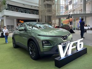 Lihat Lebih Dekat Mobil Listrik VinFast VF6