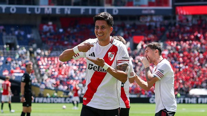 SEATTLE, WASHINGTON - JUNE 17: Maximiliano Meza #8 of CA River Plate celebrates scoring his teams third goal during the FIFA Club World Cup 2025 group E match between CA River Plate and Urawa Red Diamonds at Lumen Field on June 17, 2025 in Seattle, Washington. (Photo by Buda Mendes/Getty Images)