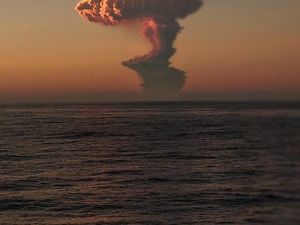Dua Maskapai Kembali Terbang Setelah Terdampak Erupsi Gunung Lewotobi Dua Maskapai Kembali Terbang Setelah Terdampak Erupsi Gunung Lewotobi