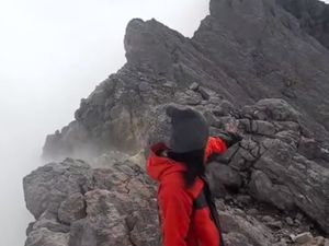 Berawal dari Kenalan di TikTok, Berujung Naik Gunung Merapi Ilegal Berawal dari Kenalan di TikTok, Berujung Naik Gunung Merapi Ilegal
