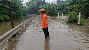 3 RT di Jakbar Masih Kebanjiran, Tinggi Air Capai 40 Cm