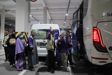 Dapat Teror Bom, Pesawat Jemaah Haji Mendarat Darurat di Medan