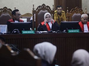 Video Hakim Ketua Terisak Ketika Sebut Zarof Serakah-Cederai Nama MA Video Hakim Ketua Terisak Ketika Sebut Zarof Serakah-Cederai Nama MA