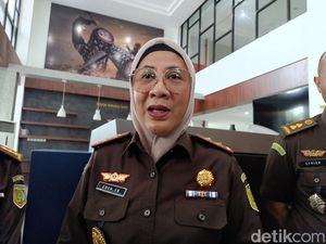 Jaksa Agung Ganti Kajati, Wakajati, hingga Sejumlah Kajari di NTB Jaksa Agung Ganti Kajati, Wakajati, hingga Sejumlah Kajari di NTB