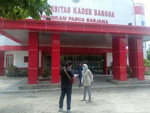UKB Tawarkan Kuliah Ulang Mahasiswa Ijazahnya Dibatalkan, Ditolak Kuasa Hukum