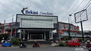 Mal Ini Sepi Meski Ada di Jantung Kota Bekasi