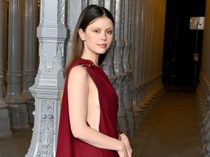 Mia Goth Jadi Villain Galaksi, Bakal Duel Sama Ryan Gosling di Star Wars! Mia Goth Jadi Villain Galaksi, Bakal Duel Sama Ryan Gosling di Star Wars!