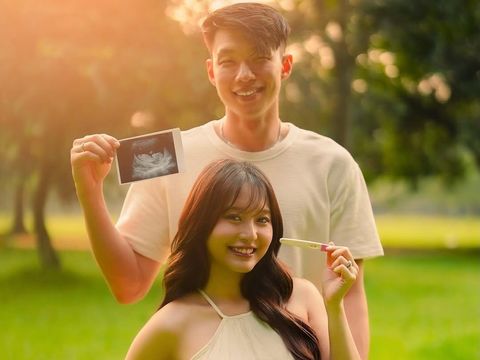 Nita Vior mengandung anak pertama