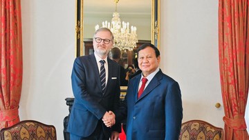Transit di Praha, Prabowo Terima Kunjungan PM Ceko Petr Fiala di Penginapan