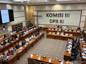 Rapat RUU KUHAP, PB SEMMI Beri Usulan Terkait Kasus Penghinaan Presiden Rapat RUU KUHAP, PB SEMMI Beri Usulan Terkait Kasus Penghinaan Presiden