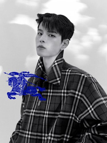 Seungmin Stray Kids sebagai brand ambassador baru Burberry