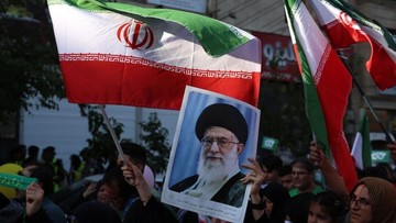 Mengungkap Jejak Kekuasaan: Ayatollah Ali Khamenei dan Dinasti Pengaruhnya