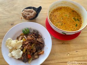 Bang Ebet Racik Soto Oseng Paru dan Tetelan yang Sedap di Gading Serpong Bang Ebet Racik Soto Oseng Paru dan Tetelan yang Sedap di Gading Serpong