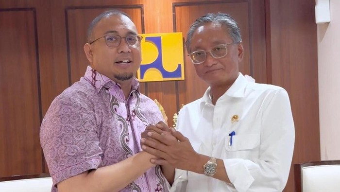 Wakil Ketua Komisi VI dewan perwakilan rakyat RI dari Fraksi Gerindra Andre Rosiade dan Menteri Pekerjaan Umum (PU) Dody Hanggodo Wakil Ketua Komisi VI dewan perwakilan rakyat RI dari Fraksi Gerindra Andre Rosiade dan Menteri Pekerjaan Umum (PU) Dody Hanggodo