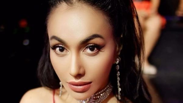 Perubahan Denada Usai Operasi Hidung di Thailand