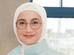Desy Ratnasari Ungkap Rahasia Awet Muda di Usia 51, Tanpa Perawatan ke Klinik Desy Ratnasari Ungkap Rahasia Awet Muda di Usia 51, Tanpa Perawatan ke Klinik