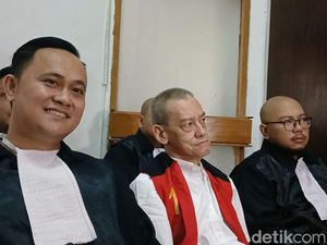 Fariz RM Serahkan Permasalahan Narkoba pada Tuhan Fariz RM Serahkan Permasalahan Narkoba pada Tuhan