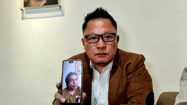 Kabar Terkini Artis dari InsertLive : Charly van Houten Prihatin Musisi & Pencipta Lagu Saling Tuntut Imbas Polemik Royalti