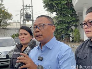 Suami di Surabaya yang Viral KDRT Istri Selama 20 Tahun Jadi Tersangka Suami di Surabaya yang Viral KDRT Istri Selama 20 Tahun Jadi Tersangka